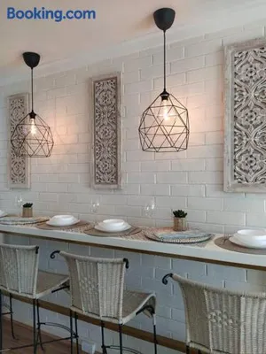 Image of Simply delightful unit close to CBD and Beach