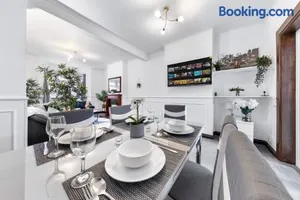 Image of Charming City Retreat,4 Bedroom House,Garden,Free Parking