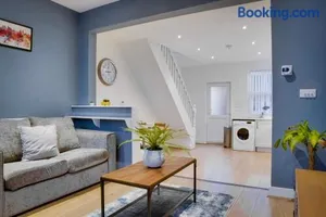 Image of Birkenhead - 2 bedroom house
