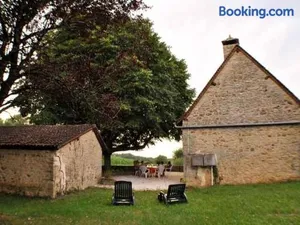 Image of Maison de campagne avec cheminée, terrasse et jardin près de Sarlat - FR-1-616-31
