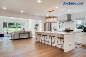 Image of Modern cozy residential home local experience