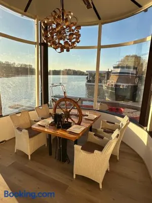 Image of Hafen Oase - 2 Hausboote, 2 Whirlpool, 1 Sauna, Wellness