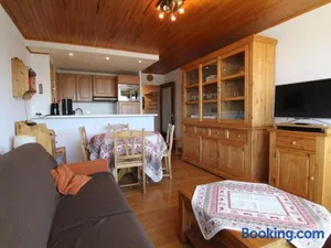 Image of Studio cosy pour 5 pers. à 50m des pistes - Alpe d'Huez - FR-1-405-200