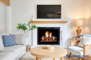 Image of Fairfield Cottage -Top Rated Gem, Fire Pit, Near Beach, 90 Min to NYC