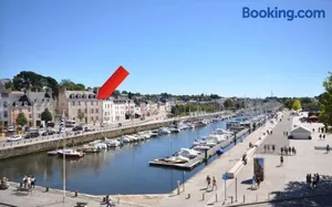 Image of La magie du Port de Vannes et son centre historique à pied