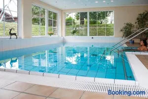 Image of "Viktoria Chalet" - Annehmlichkeiten vom 4-Sterne Familien-und Wellnesshotel Viktoria nebenan können mitbenutzt werden