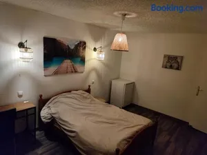 Image of Grande Chambre Cosy avec Salle de Bain Privative