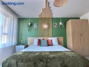 Image of LE RIVIERA - Roissy CDG - Parc Astérix - Paris