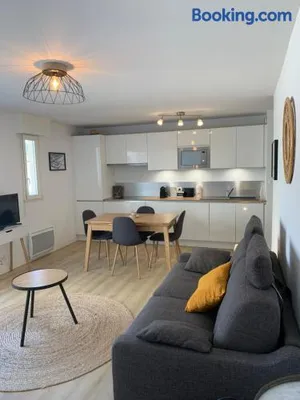 Image of Appartement cosy plein centre à 2 pas de la plage