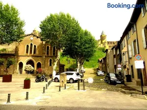 Image of cote de la cite medievale