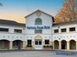 Image of Harmony House Motel