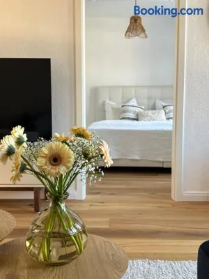 Image of Wanderlust East73