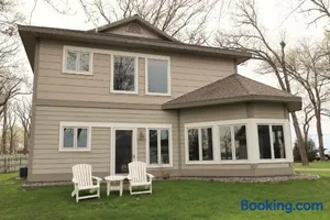 Image of Bay Colony 775