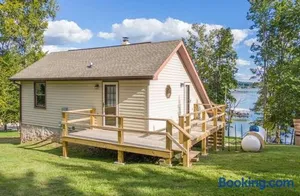 Image of Cherokee Lake Cottage by Staycating
