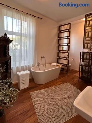 Image of Schöne Altbauwohnung direkt an der Kesselschleuse!