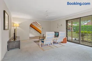 Image of Peaceful 4BR at Sunnybank CBD with 2Parking Yard and Mall