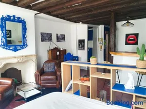 Image of EXIGEHOME-Grand studio en centre ville - 300 m du RER A