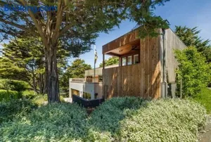 Image of Alexandria House