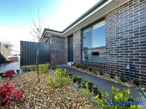 Image of Comfy 1 bedroom Studio Catherine Field