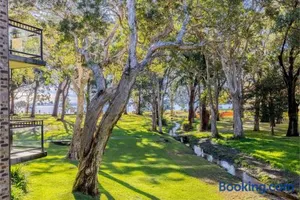 Image of Bay Parklands 27 2 Gowrie Ave pool tennis court spa and views