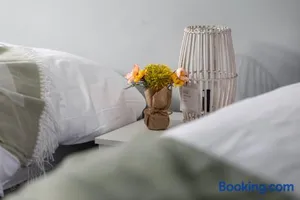 Image of Lovely Getaway Apartment: Two-Bedroom in Rotherham