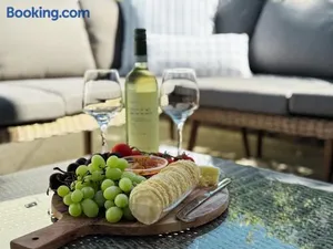Image of Stunning water views - Bayside Beach House Mornington