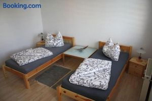 Image of An der Alten Schule 2