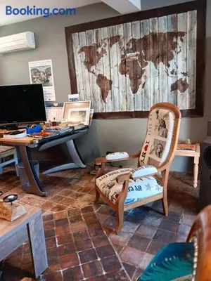 Image of Maison Au Bord de l'eau