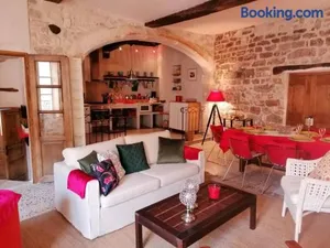 Image of La Maison d’Helene & Antoine à Bonnieux XII siècle