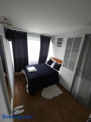 Image of 4 Chambres television -Jean Macé