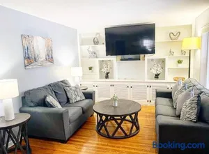 Image of Adorable&Cozy Suburban Home Mins from Dwtn/Airport