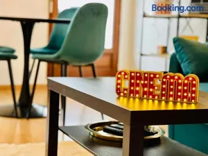 Image of En mode cinéma! Hyper centre ville avec terrasse