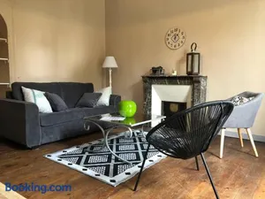 Image of LE ORANGE - Confort - Wifi - Entre Gare et Centre