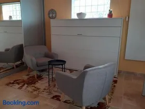 Image of Studio avec piscine à la campagne, proche de Vichy - Jardin, Terrasse, WiFi, Draps inclus - FR-1-489-230