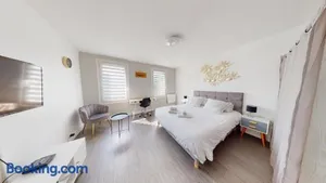 Image of Grand studio hypercentre - proche plage & gare