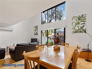 Image of Townhouse 212