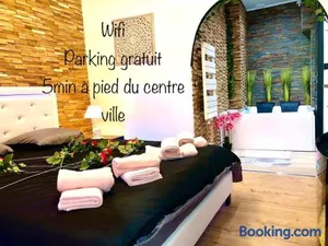Image of La suite romantique Jacuzzi,parking gratuit,centre