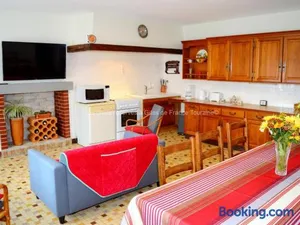 Image of Gîte charmant près de Tours et Amboise avec Wi-Fi, cour privative, garage à vélos, accepte animaux - FR-1-381-503