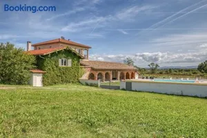 Image of Family villa at 1H15 from Lyon