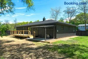 Image of New Paltz Modern Zen Cabin