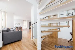 Image of EXCEL LONDON MAJESTIC APARTMENT