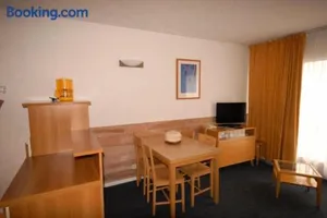 Image of LE CHALET - Piscine 8 - Studio pour 4 Personnes MAE-8894