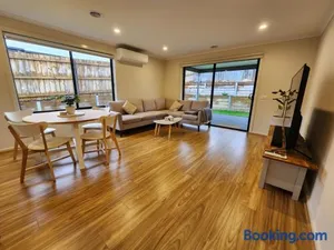 Image of Getaway on Amaroo Way