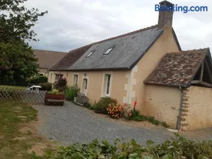 Image of petite touche