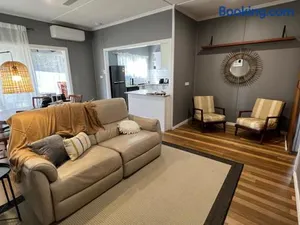 Image of Mooney St Manor