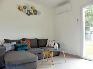 Image of Charmant gîte à Saint-Rémy-en-Rollat avec terrasse et animaux acceptés - FR-1-489-492