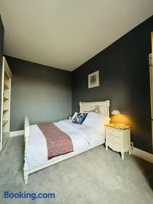 Image of Comfy 3 Bedroom Home Free Parking in Doncaster