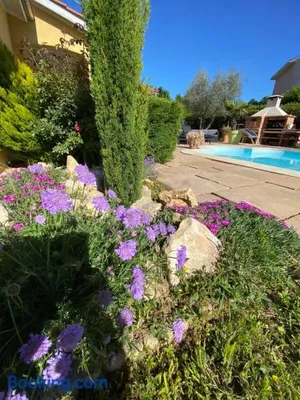 Image of Chambres dans villa avec piscine
