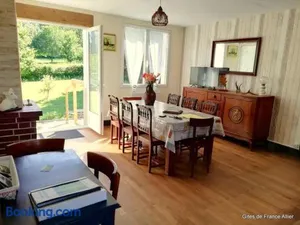 Image of Maison spacieuse avec jardin, proche activités, climatisée, vélos, et lits faits à l'arrivée - FR-1-489-284