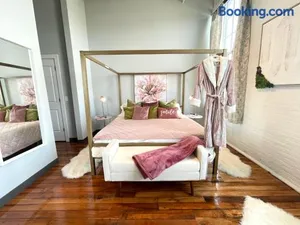 Image of 2br 2br Le Chateau 505 Lux penthouse in a Historic Building